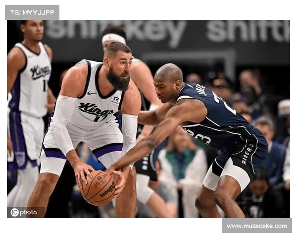 琼斯带领独行侠夺冠,球迷的声音:批评或骄傲,球队的挑战与机遇 琼斯带领独行侠夺冠,球迷的声音:批评或骄傲,球队的挑战与机遇