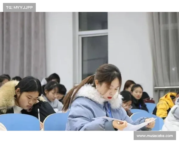 面对回国后的薪水担忧：一位中国女留学生的心声与职场迷茫