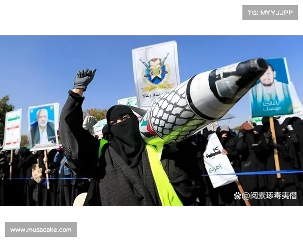 以色列货船遭胡塞导弹袭击，加沙人道困境持续恶化——中东最新动态